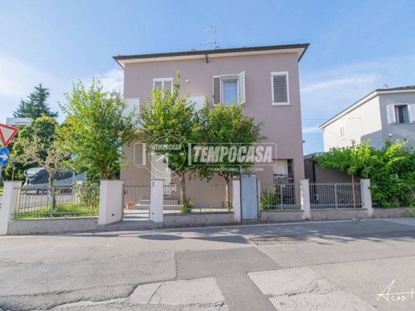 casa indipendente in vendita a Cesena in zona Marcorano