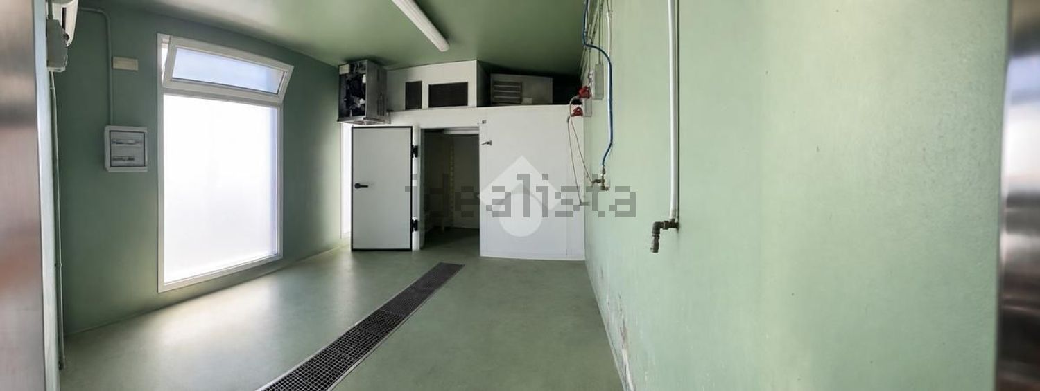 negozio in vendita a Cesena in zona Vigne