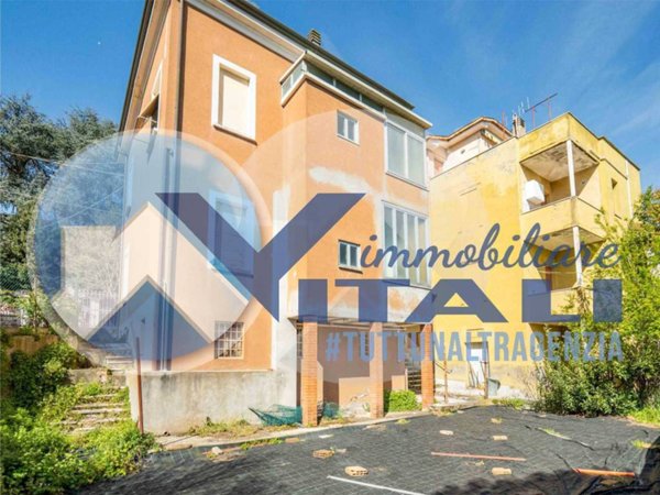 casa indipendente in vendita a Cesena in zona Cesuola