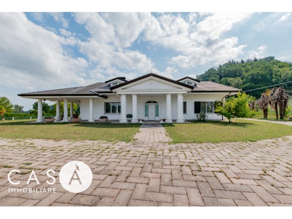 casa indipendente in vendita a Cesena in zona Barriera