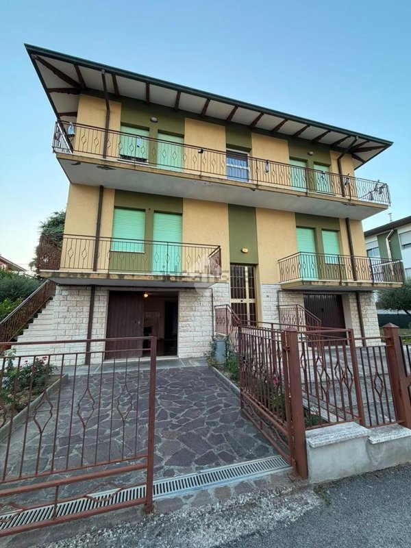 appartamento in vendita a Cesena in zona Oltresavio