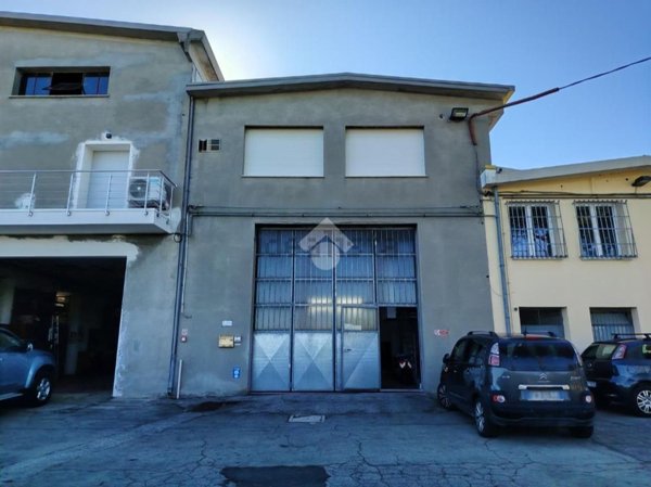 capannone in vendita a Cesena in zona Calisese