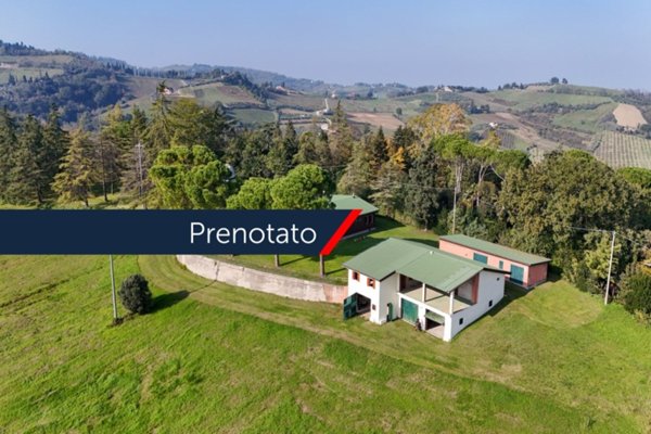 casa indipendente in vendita a Cesena in zona Carpineta
