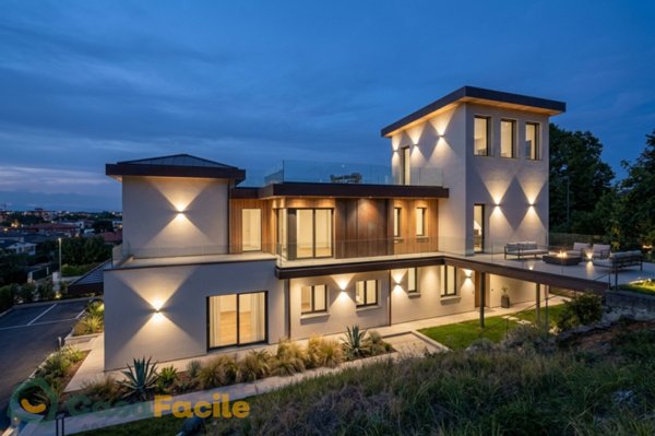 casa indipendente in vendita a Cesena in zona Fiorenzuola