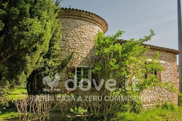 casa indipendente in vendita a Cesena in zona Il Trebbo