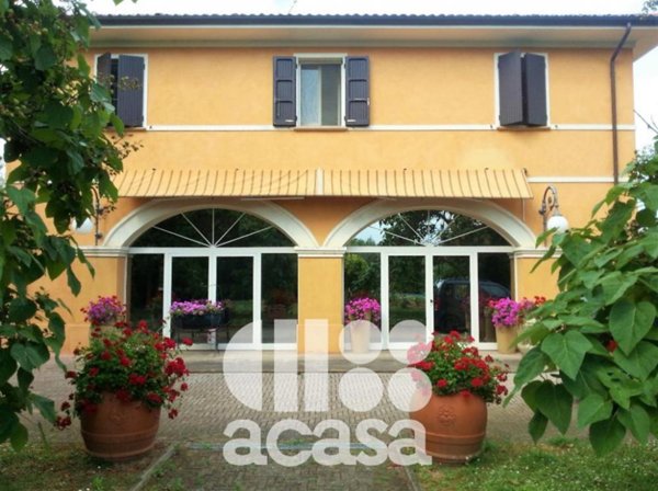 casa indipendente in vendita a Cesena in zona San Tomaso