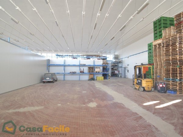 ufficio in vendita a Cesena in zona Barriera