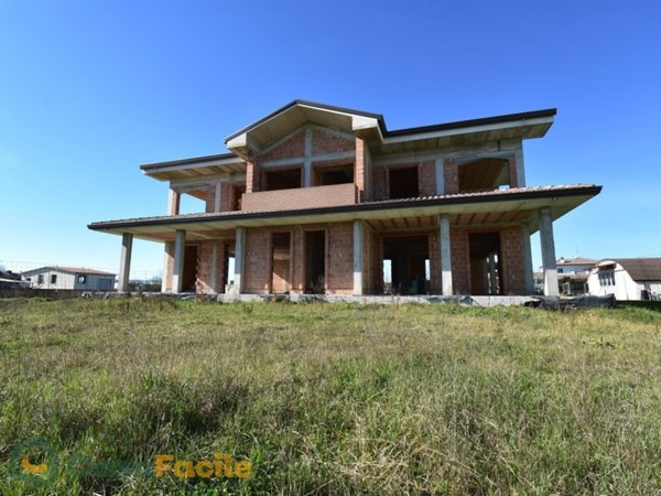 casa indipendente in vendita a Cesena in zona Barriera