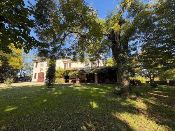 casa indipendente in vendita a Cesena