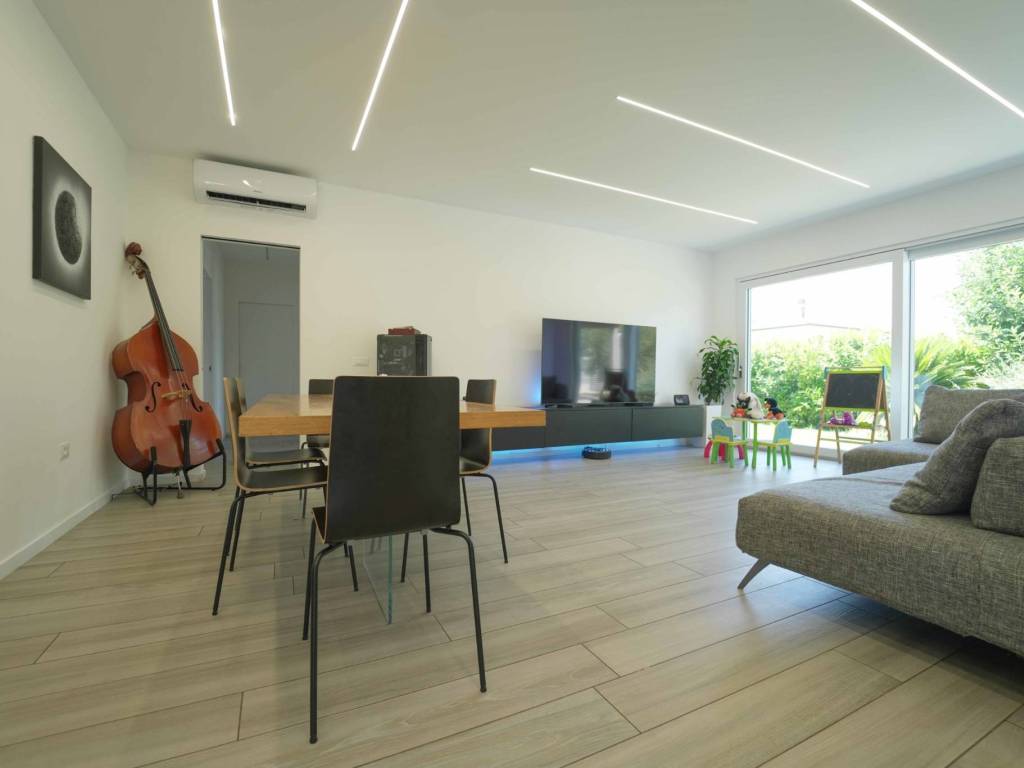 casa indipendente in vendita a Cesena in zona Calabrina