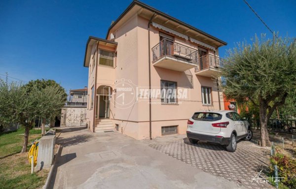 casa indipendente in vendita a Cesena