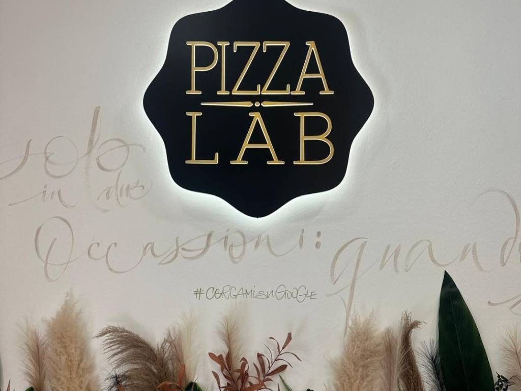 negozio in vendita a Cesena in zona Centro Storico
