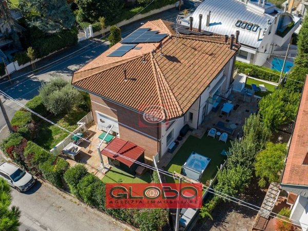 casa indipendente in vendita a Cesena in zona Cesuola