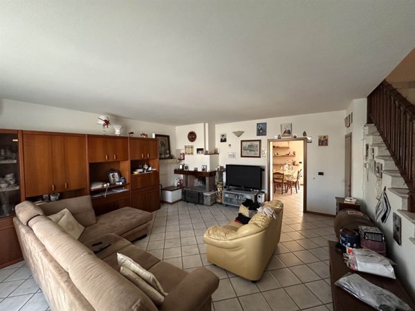 casa indipendente in vendita a Cesena
