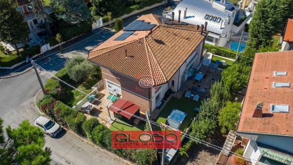 casa indipendente in vendita a Cesena in zona Cesuola