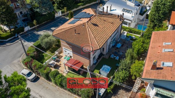casa indipendente in vendita a Cesena in zona Cesuola
