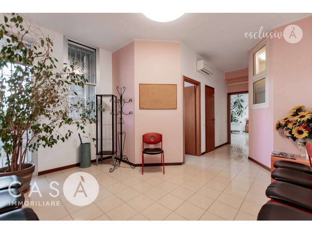ufficio in vendita a Cesena in zona Pievesestina