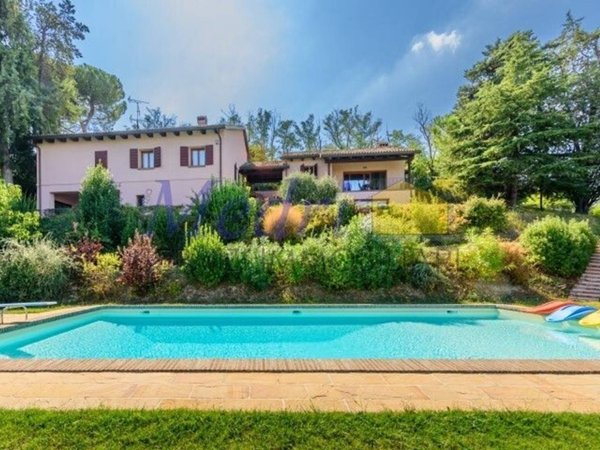 casa indipendente in vendita a Cesena in zona Madonna dell'Ulivo