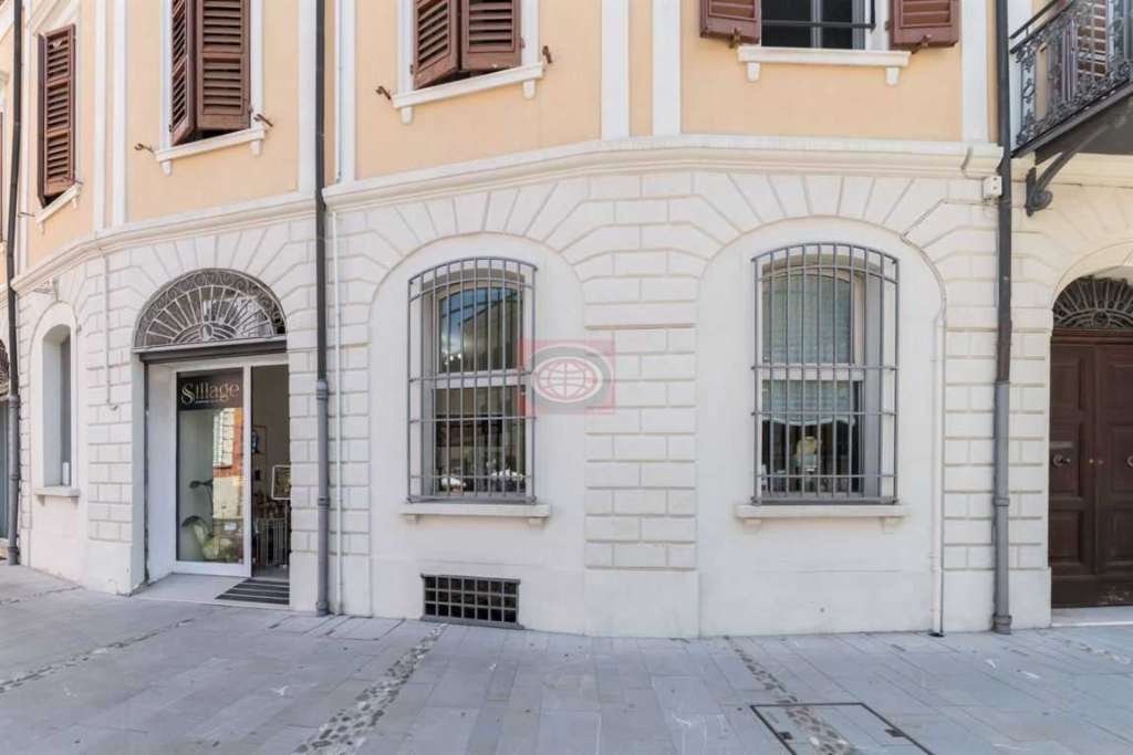 ufficio in vendita a Cesena in zona Centro Storico