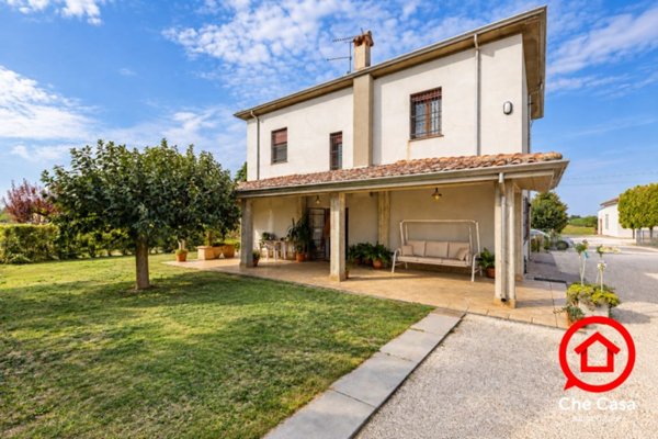 casa indipendente in vendita a Cesena