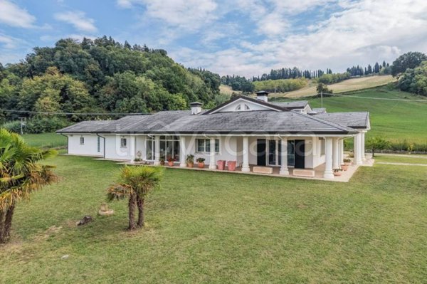 casa indipendente in vendita a Cesena in zona Rio Eremo