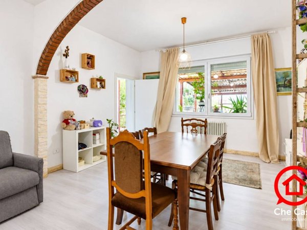 casa indipendente in vendita a Cesena