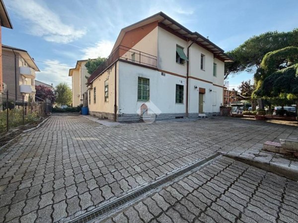 appartamento in vendita a Cesena in zona Oltresavio