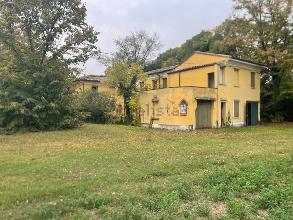 casa indipendente in vendita a Cesena