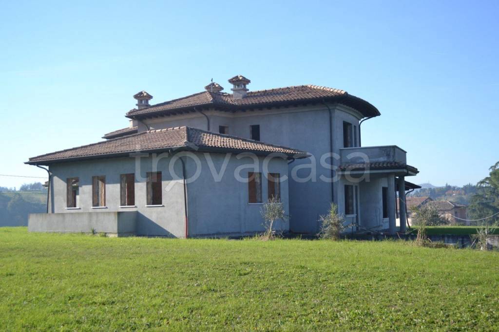 casa indipendente in vendita a Cesena in zona Cesuola