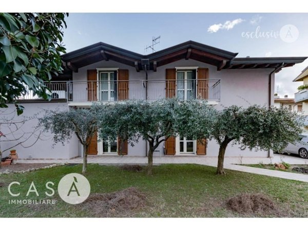 casa indipendente in vendita a Cesenatico in zona Villamarina
