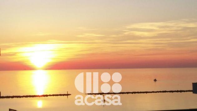 negozio in vendita a Cesenatico
