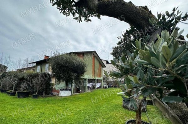casa indipendente in vendita a Cesenatico