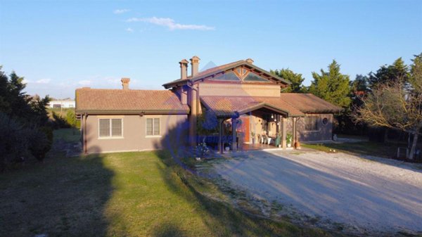 casa indipendente in vendita a Cesenatico
