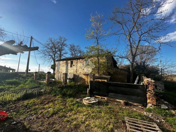 casa indipendente in vendita a Cesenatico in zona Villamarina