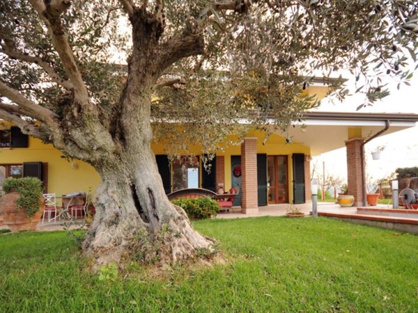 casa indipendente in vendita a Cesenatico in zona Bagnarola
