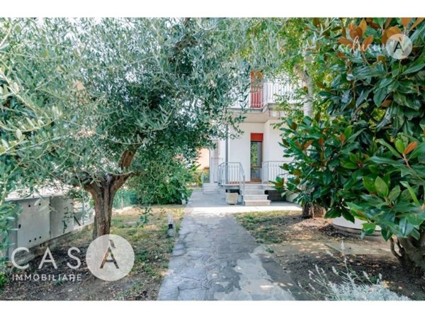 casa indipendente in vendita a Cesenatico in zona Villalta