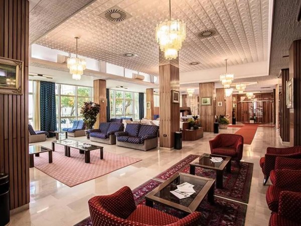 intera palazzina in vendita a Cesenatico