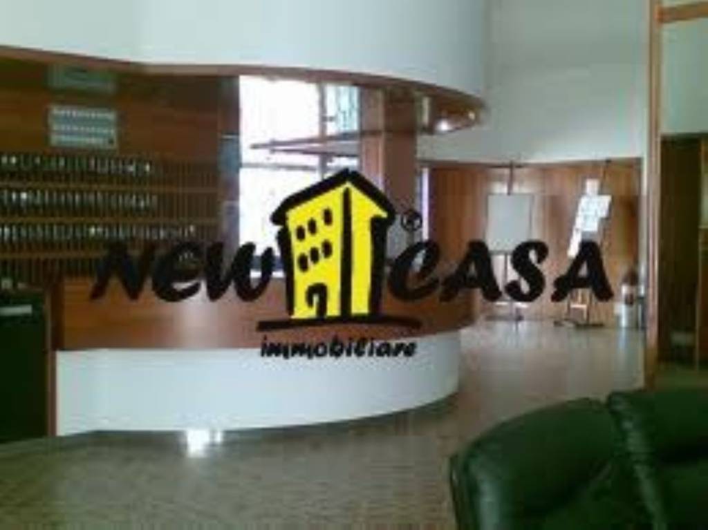 negozio in vendita a Cesenatico