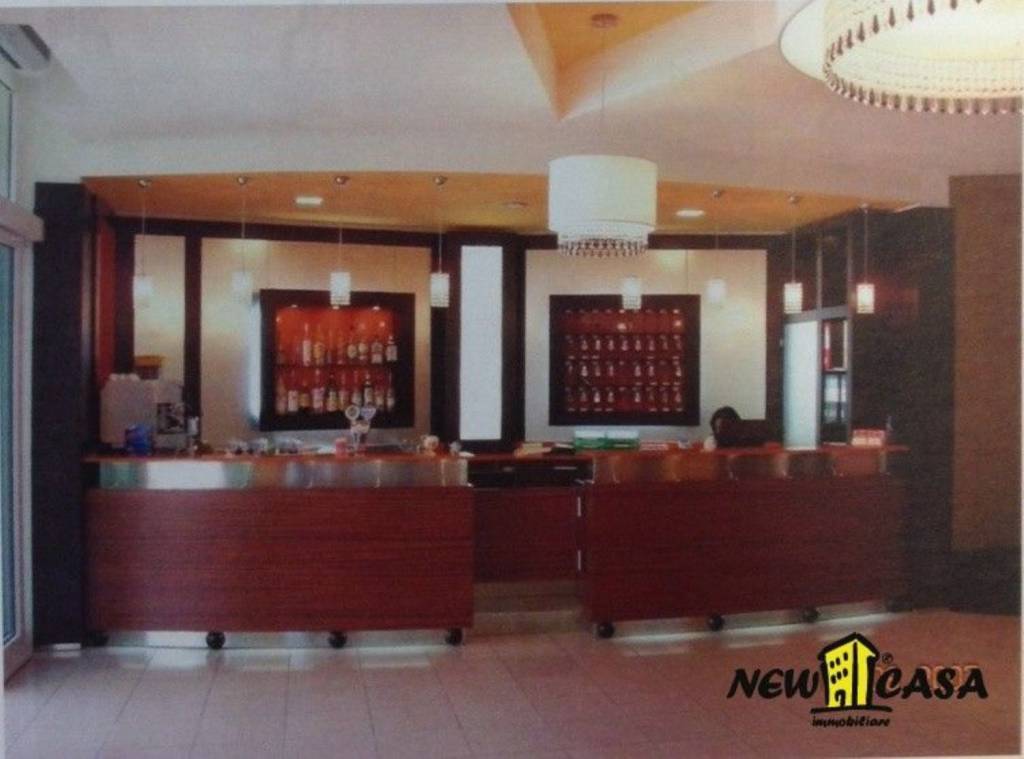 negozio in vendita a Cesenatico
