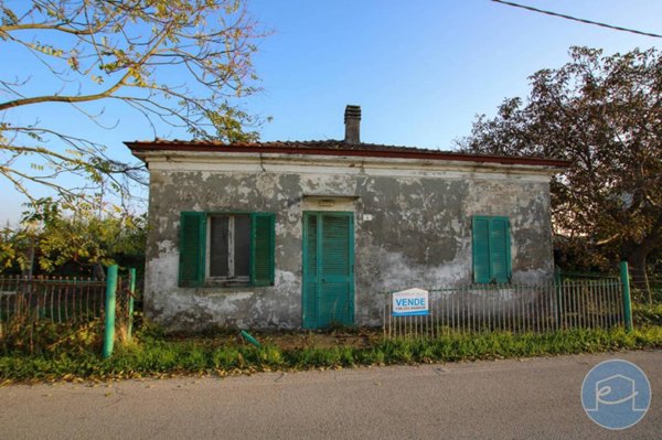 casa indipendente in vendita a Cesenatico in zona Bagnarola