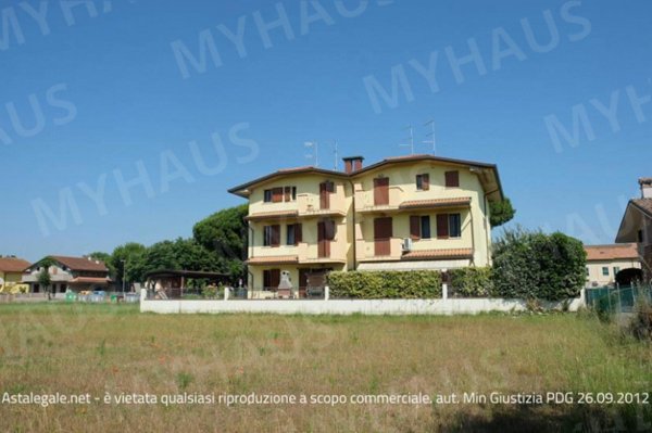 appartamento in vendita a Cesenatico in zona Villamarina