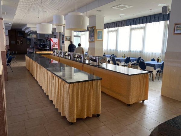 negozio in vendita a Cesenatico
