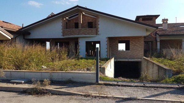 casa indipendente in vendita a Cesenatico in zona Bagnarola