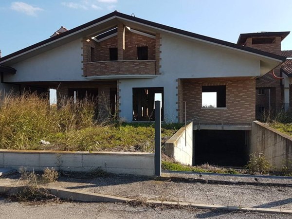 casa indipendente in vendita a Cesenatico in zona Bagnarola