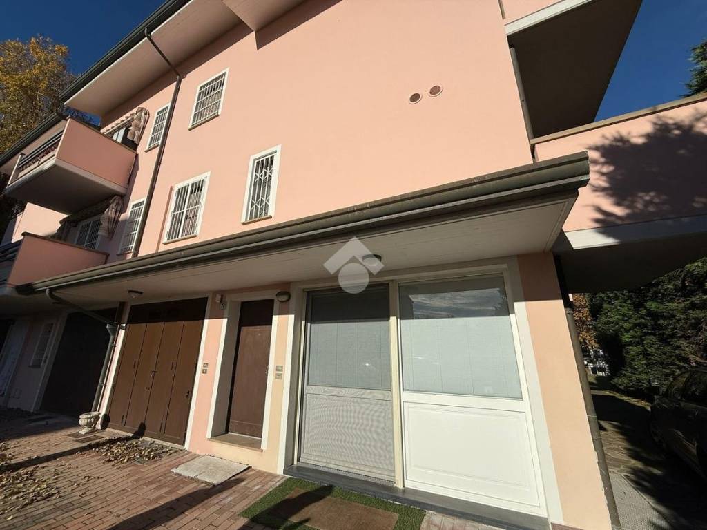 casa indipendente in vendita a Cesenatico in zona Sala