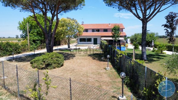 casa indipendente in vendita a Cesenatico in zona Cannucceto