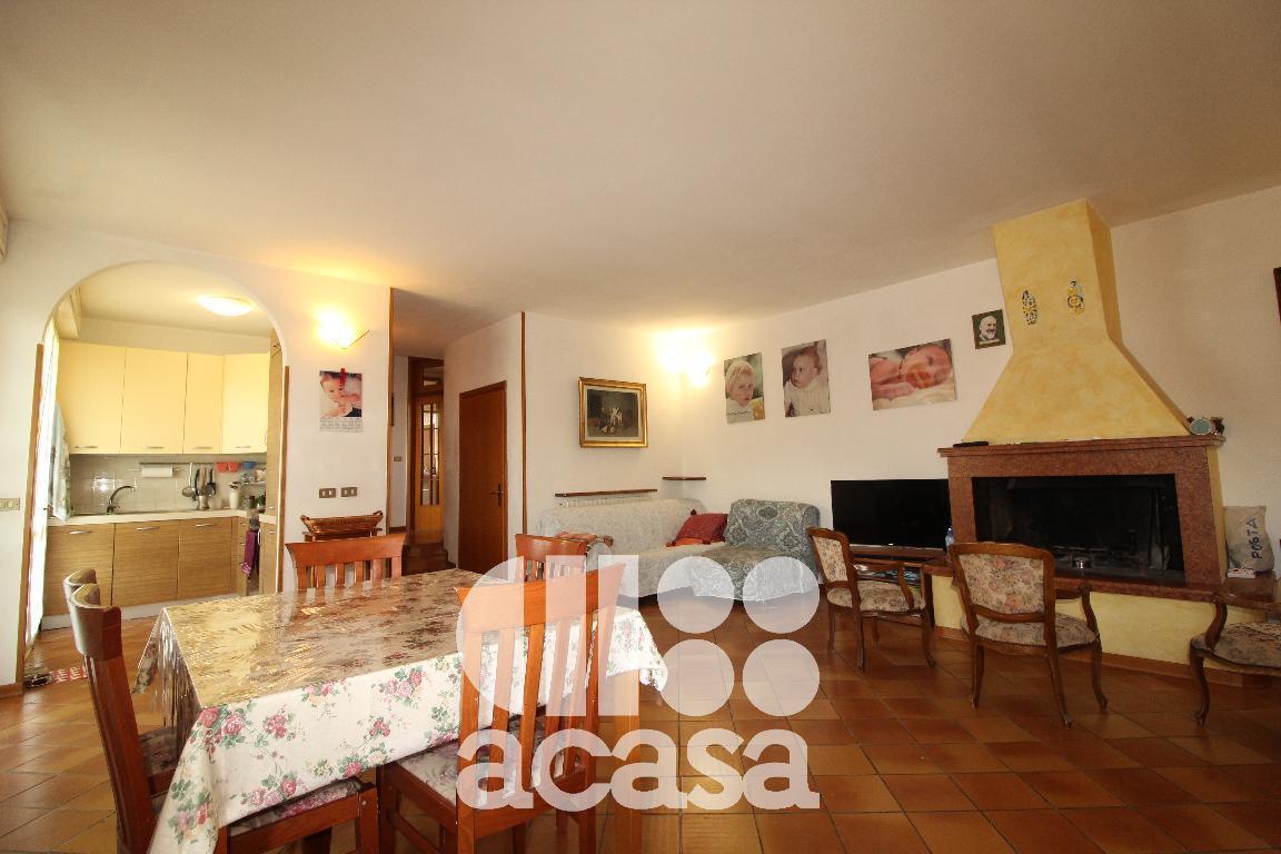 casa indipendente in vendita a Cesenatico in zona Sala