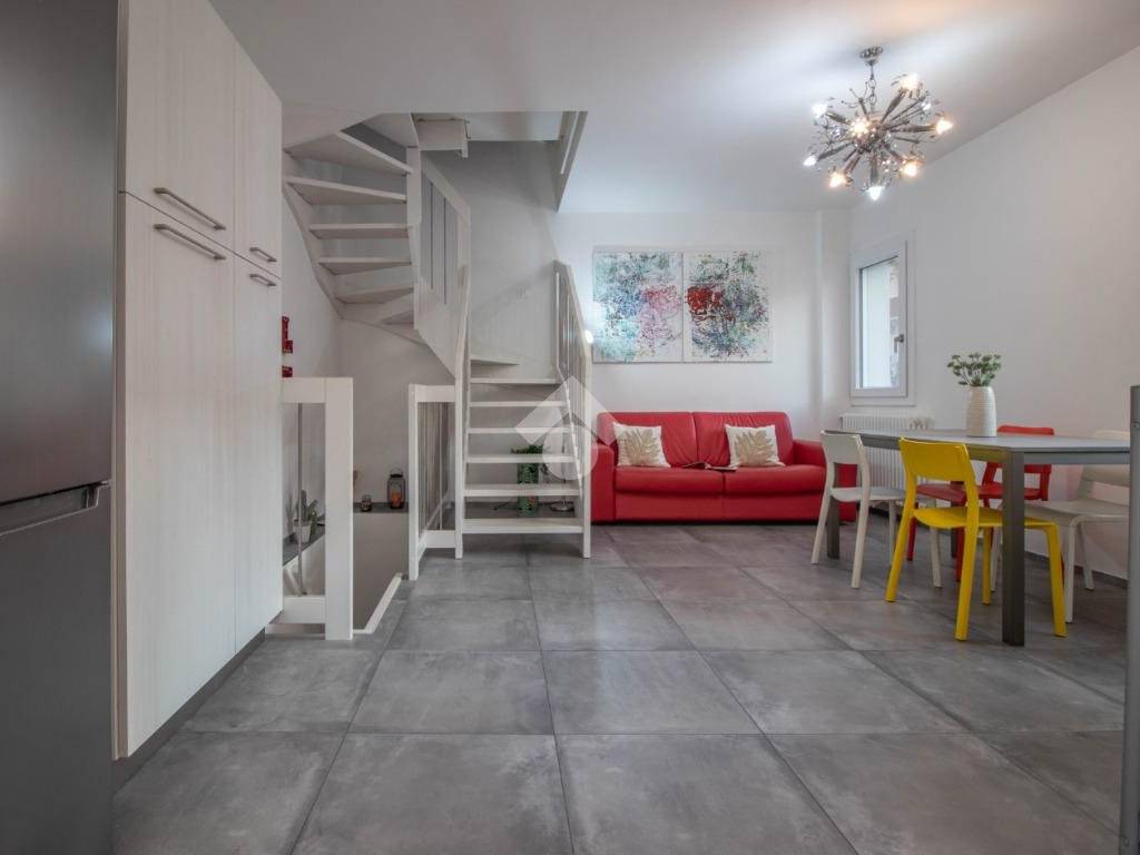 casa indipendente in vendita a Cesenatico in zona Sala