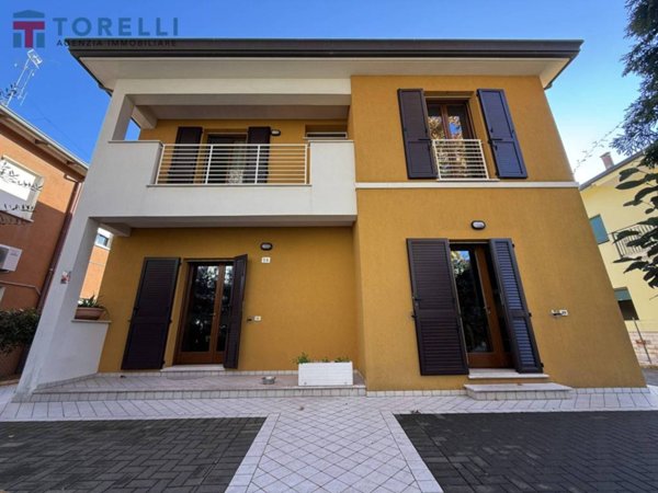 casa indipendente in vendita a Cesenatico