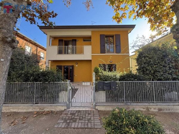 casa indipendente in vendita a Cesenatico